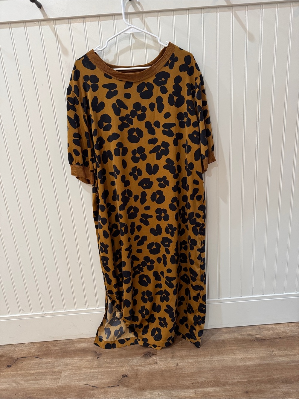 Who What Wear Mustard and Black Leopard-Print Top xxl
